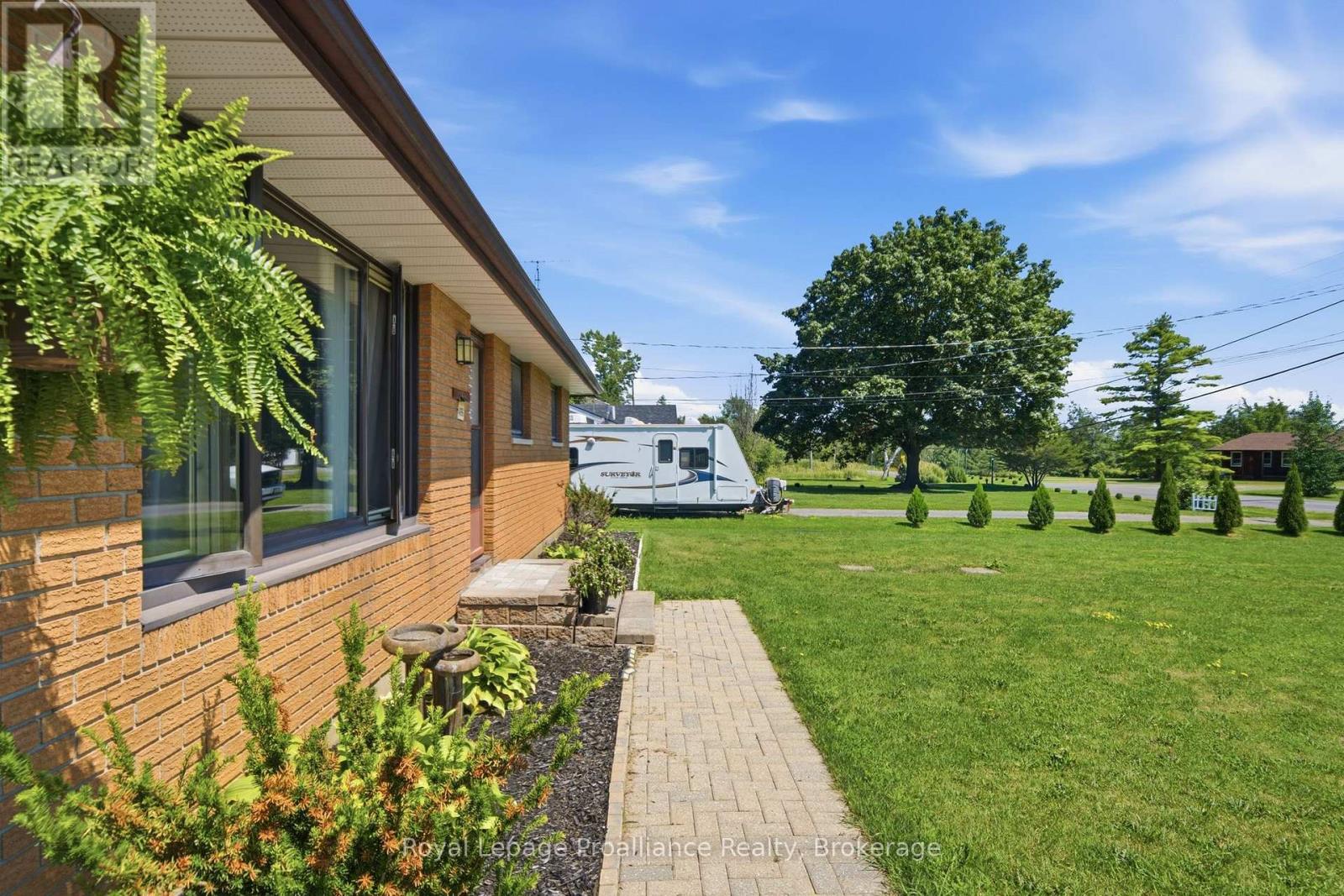 499 Meyers Creek Road, Quinte West, Ontario  K8V 0P4 - Photo 8 - X13646254