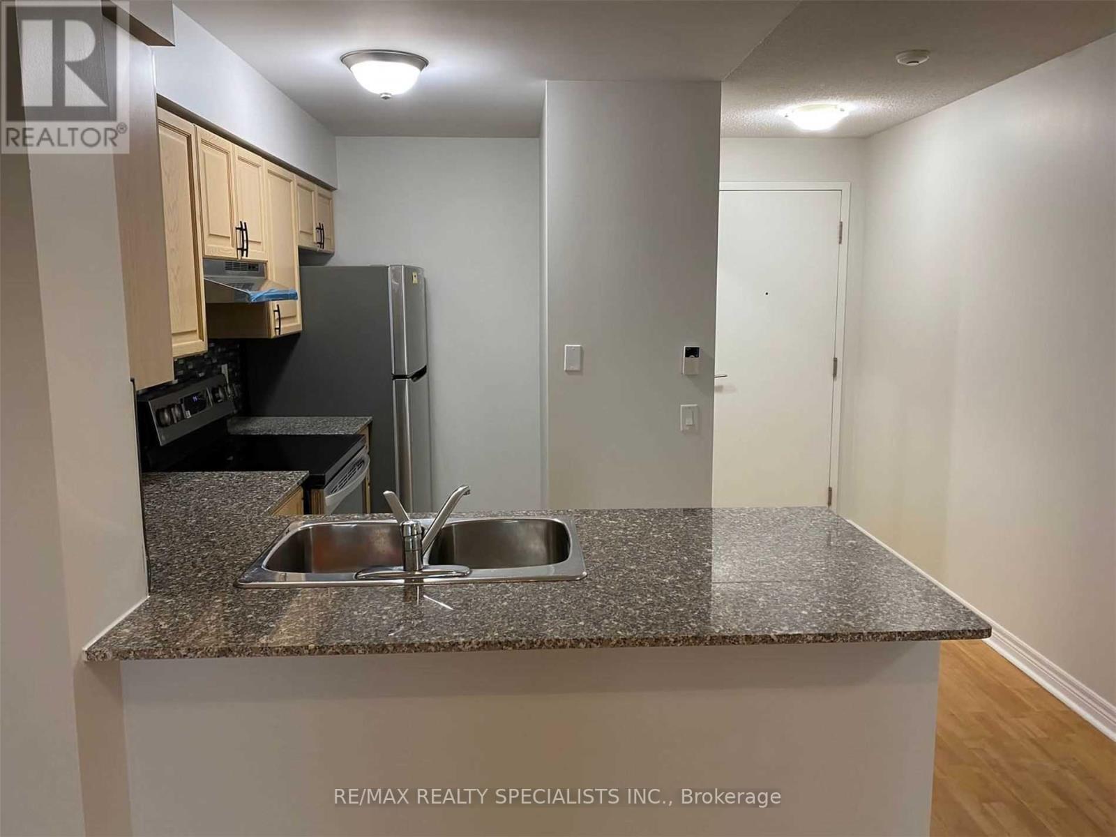 1001 - 83 Borough Drive, Toronto, Ontario  M1P 5E4 - Photo 4 - E13646334