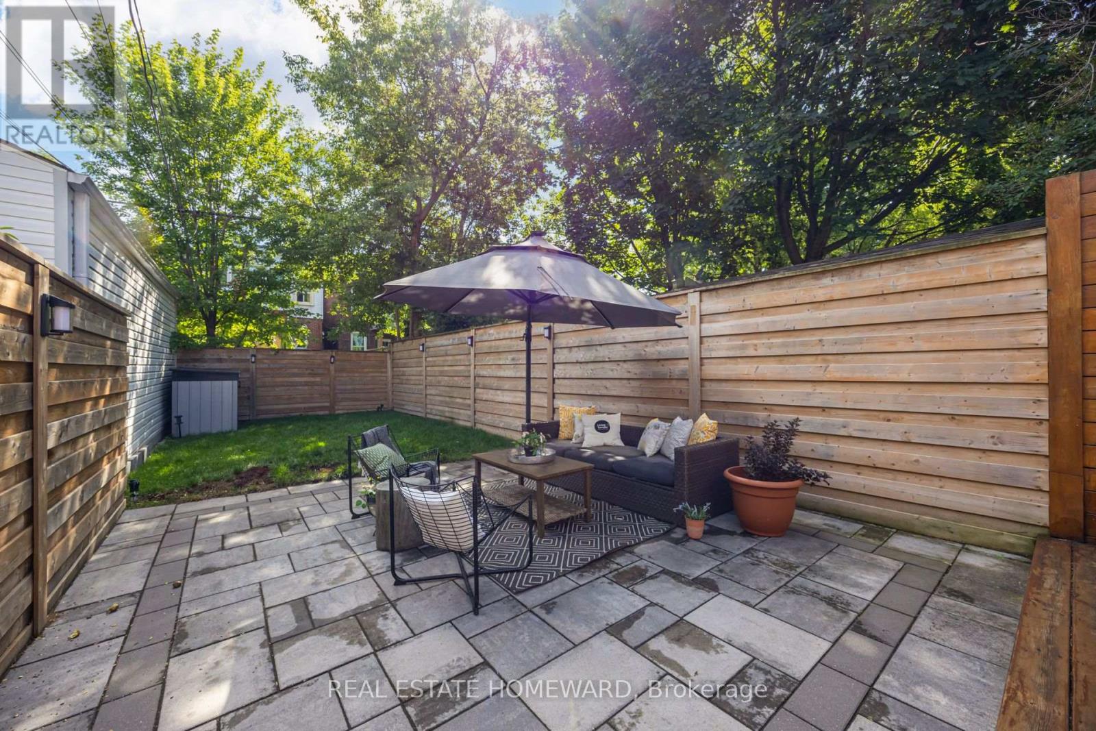 43 Amroth Avenue, Toronto, Ontario  M4C 4H3 - Photo 13 - E13646358