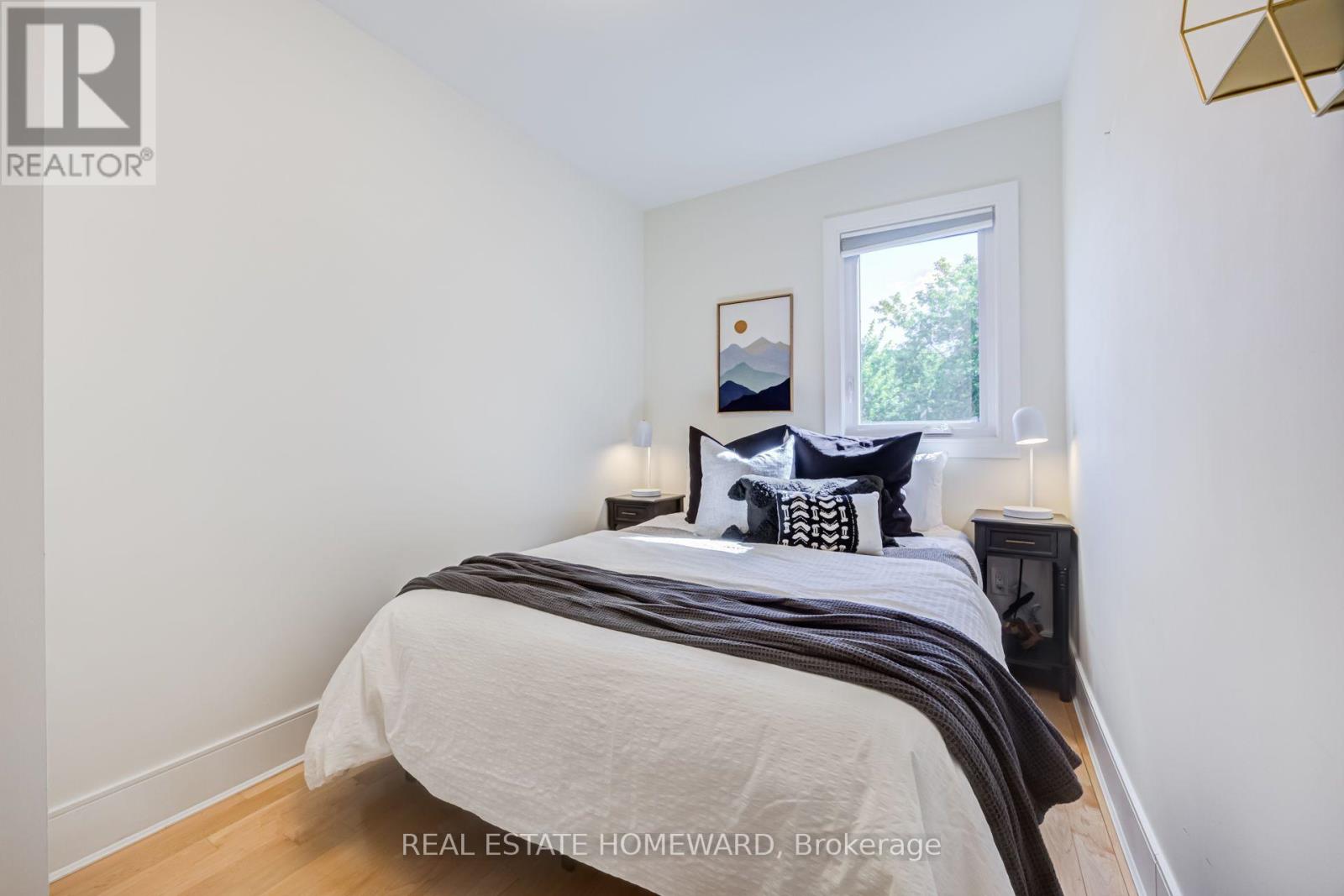 43 Amroth Avenue, Toronto, Ontario  M4C 4H3 - Photo 17 - E13646358