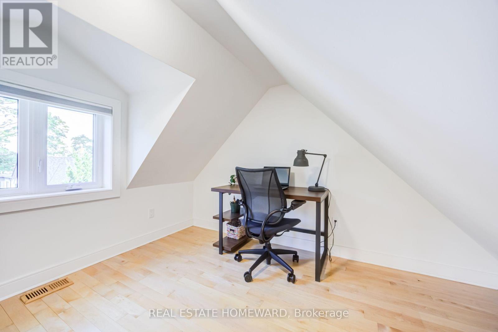 43 Amroth Avenue, Toronto, Ontario  M4C 4H3 - Photo 24 - E13646358