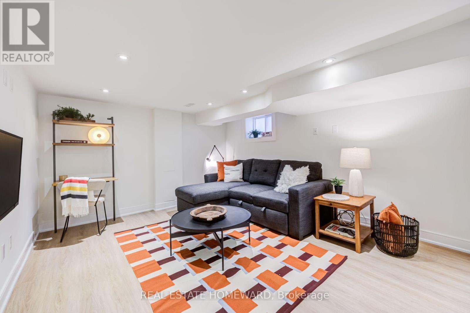43 Amroth Avenue, Toronto, Ontario  M4C 4H3 - Photo 27 - E13646358