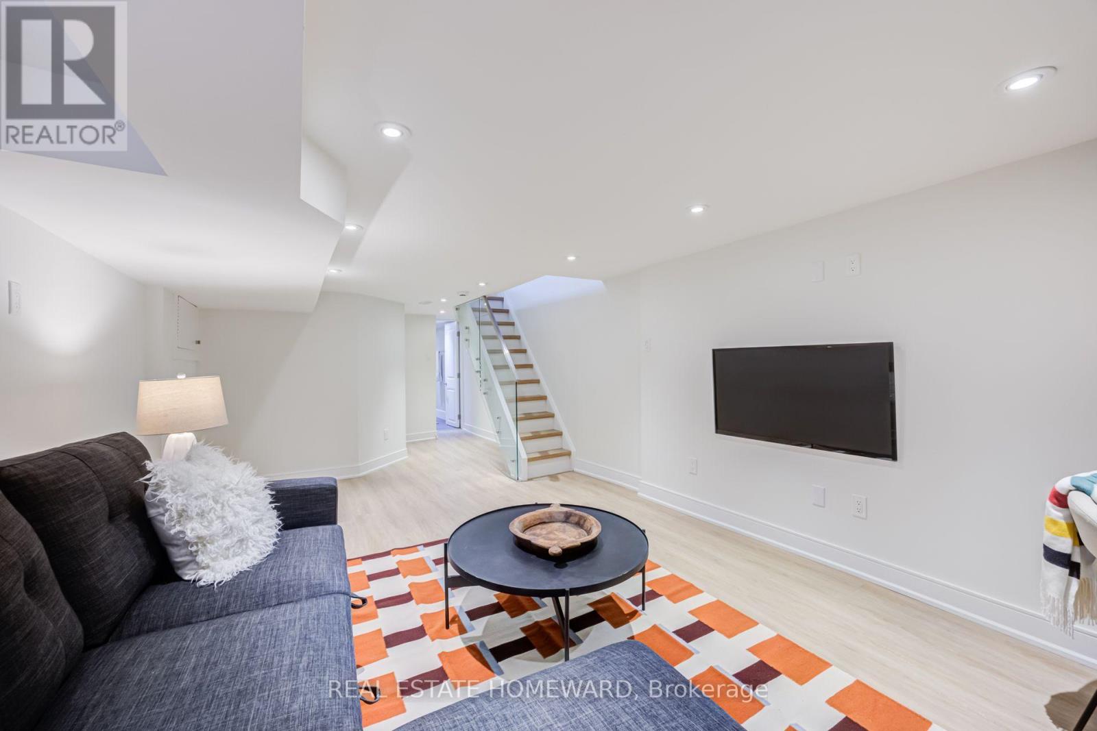 43 Amroth Avenue, Toronto, Ontario  M4C 4H3 - Photo 28 - E13646358