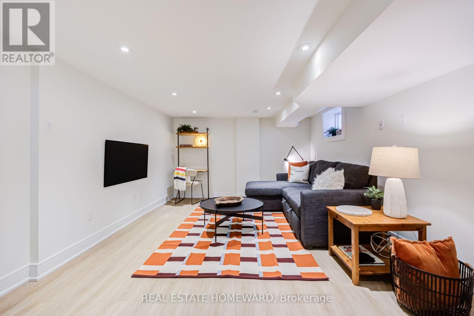 43 Amroth Avenue, Toronto, Ontario  M4C 4H3 - Photo 31 - E13646358