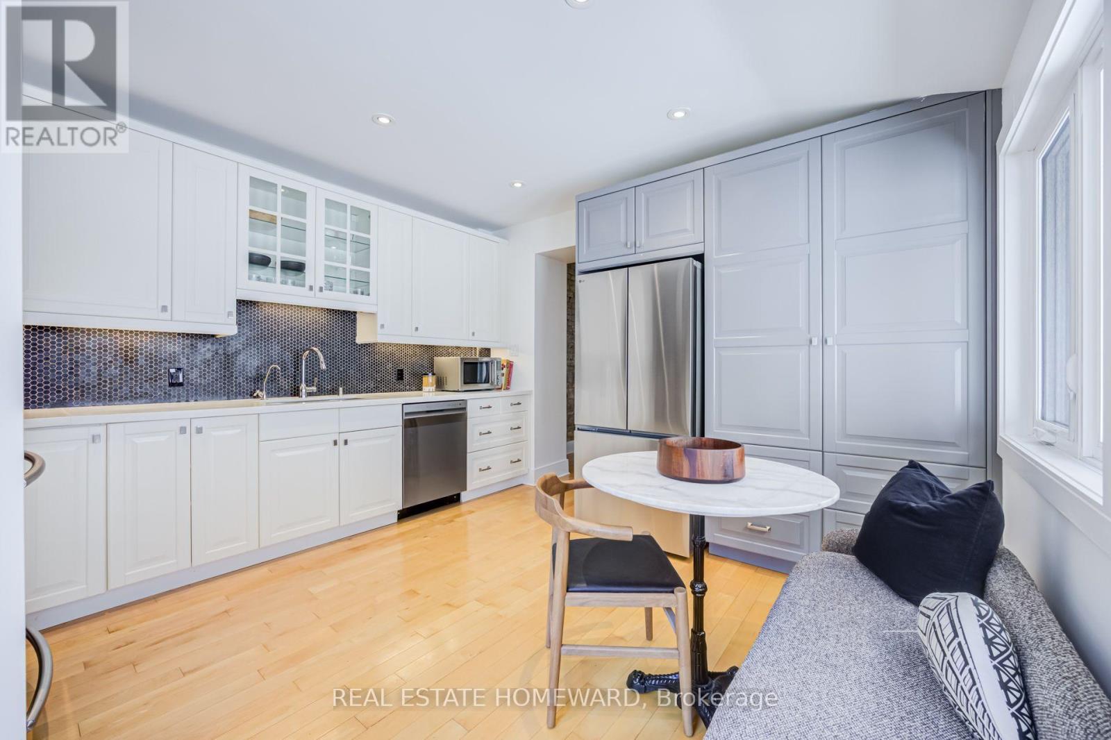 43 Amroth Avenue, Toronto, Ontario  M4C 4H3 - Photo 6 - E13646358