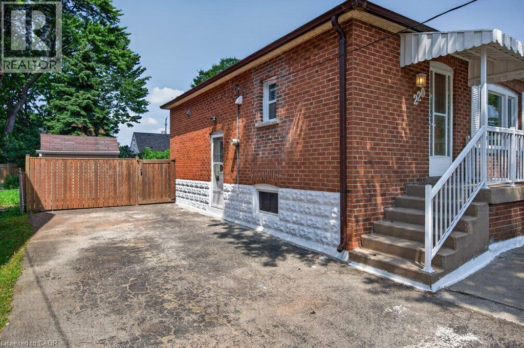 220 East 13th Street, Hamilton, Ontario  L9A 3Z7 - Photo 6 - 40850695