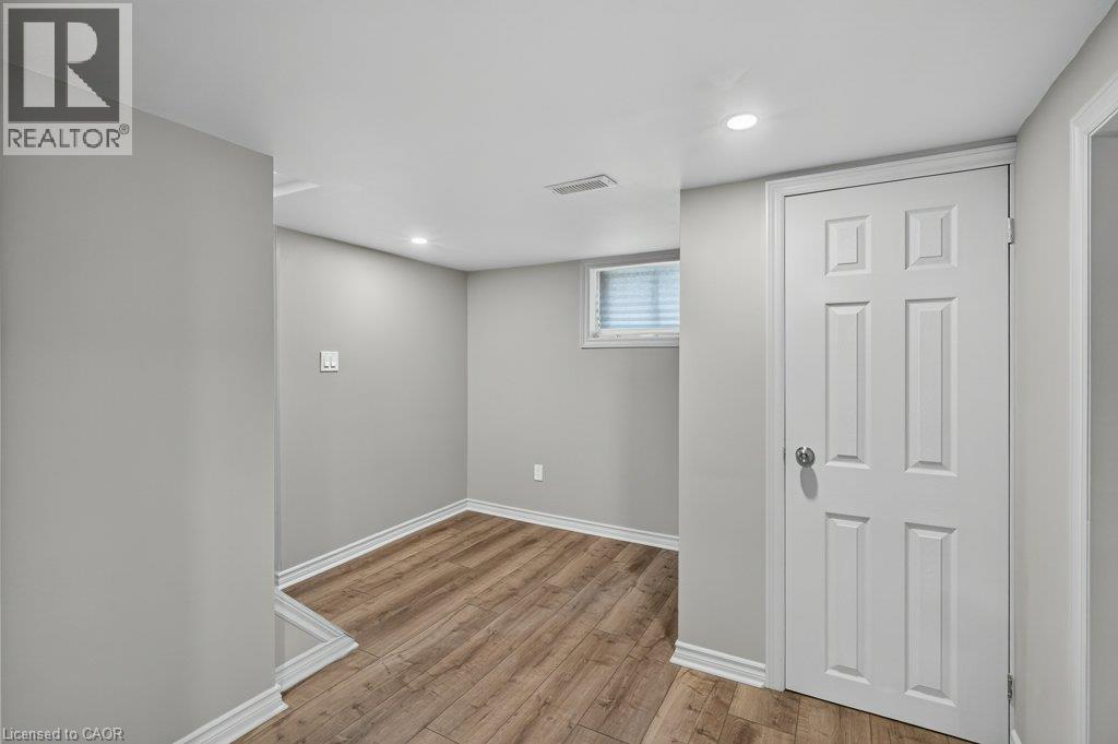 220 East 13th Street, Hamilton, Ontario  L9A 3Z7 - Photo 26 - 40850695