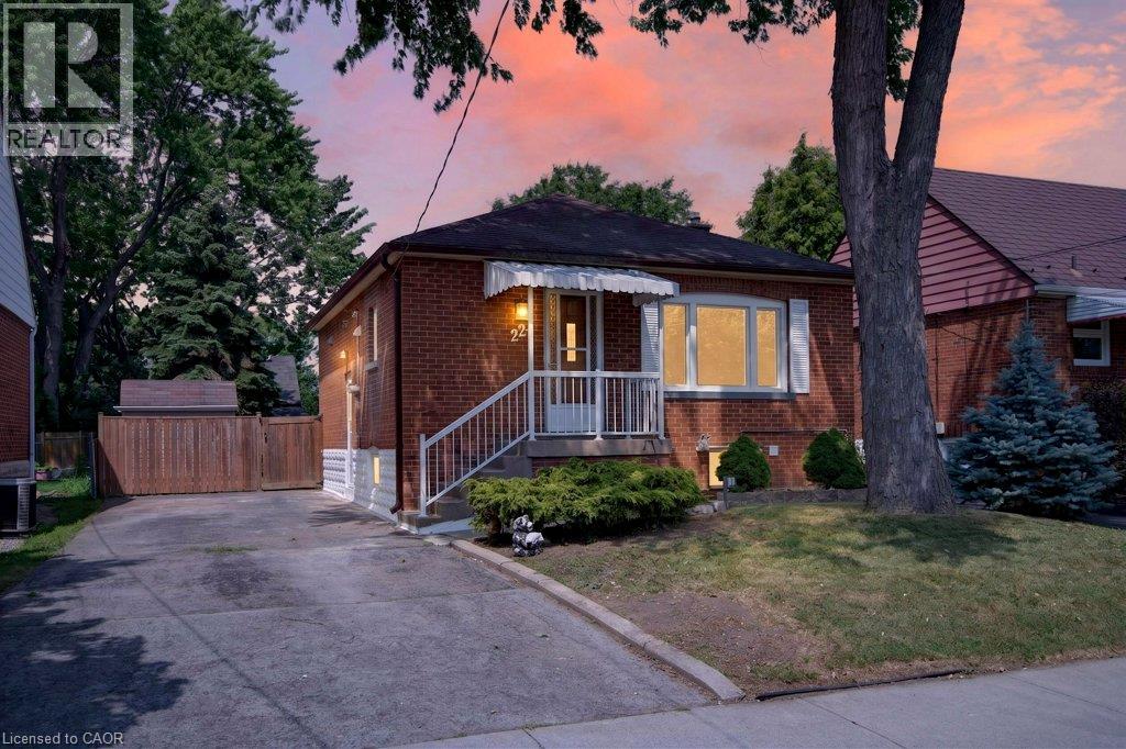 220 EAST 13TH Street, Hamilton, Ontario