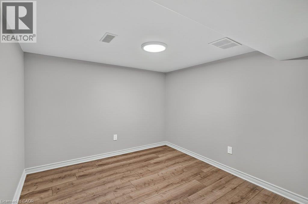220 East 13th Street, Hamilton, Ontario  L9A 3Z7 - Photo 33 - 40850695