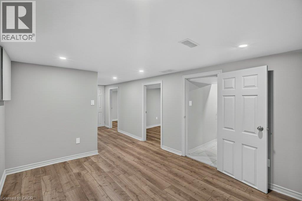 220 East 13th Street, Hamilton, Ontario  L9A 3Z7 - Photo 28 - 40850695