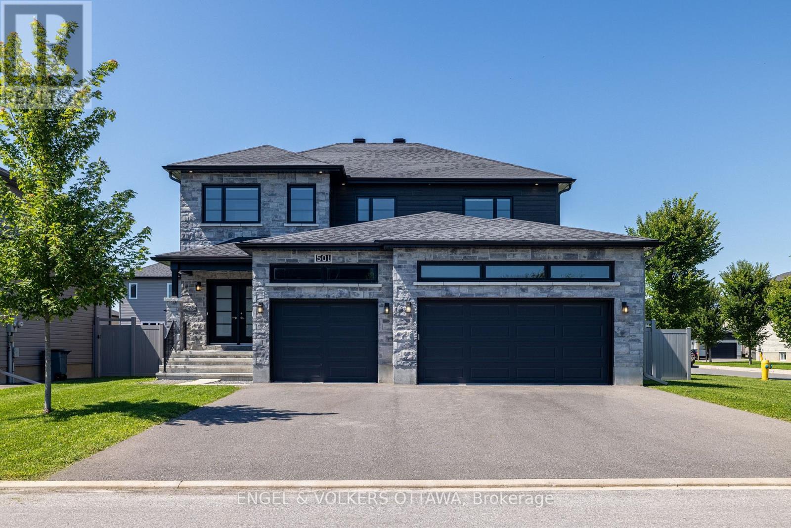 501 Lucent Street, Russell, Ontario  K4R 0G3 - Photo 1 - X13646274