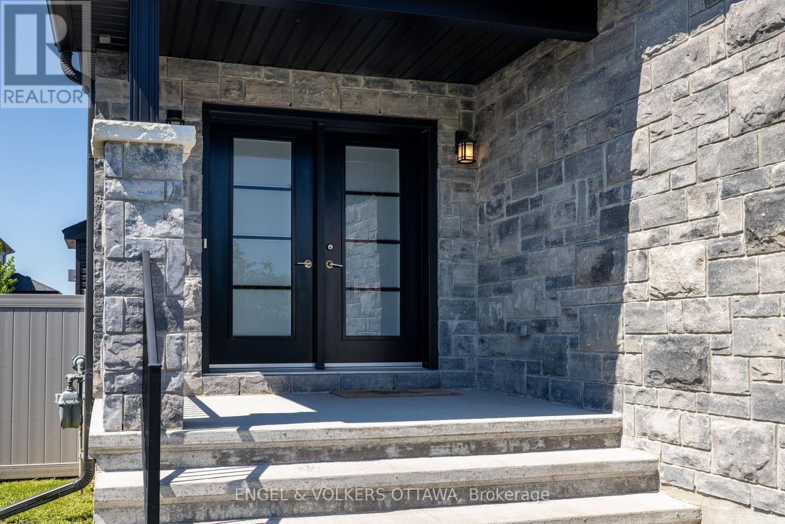 501 Lucent Street, Russell, Ontario  K4R 0G3 - Photo 4 - X13646274