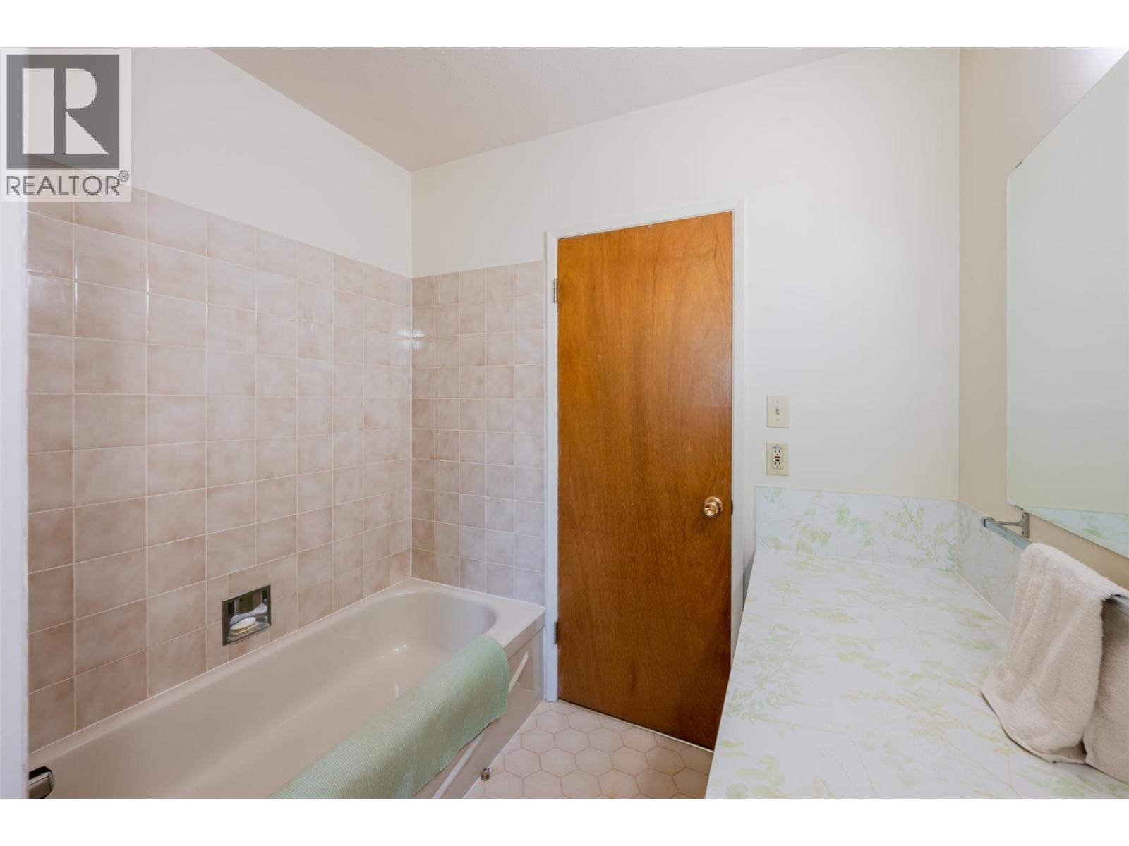 5608 Yarrow Street, Oliver, British Columbia  V0H 1T9 - Photo 30 - 10396912