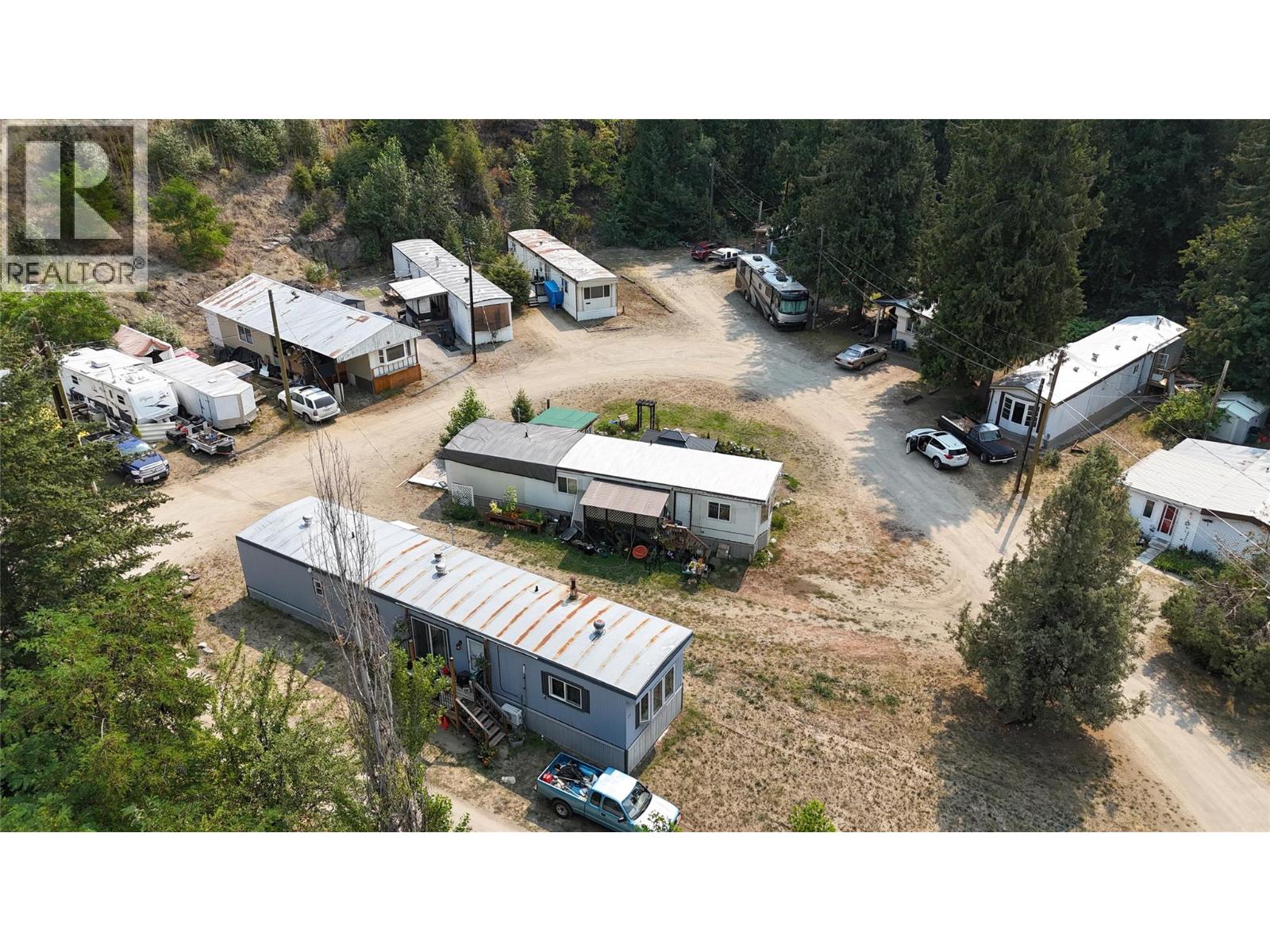 1930 Setterland Road, Christina Lake, British Columbia  V0H 1E0 - Photo 2 - 10397039