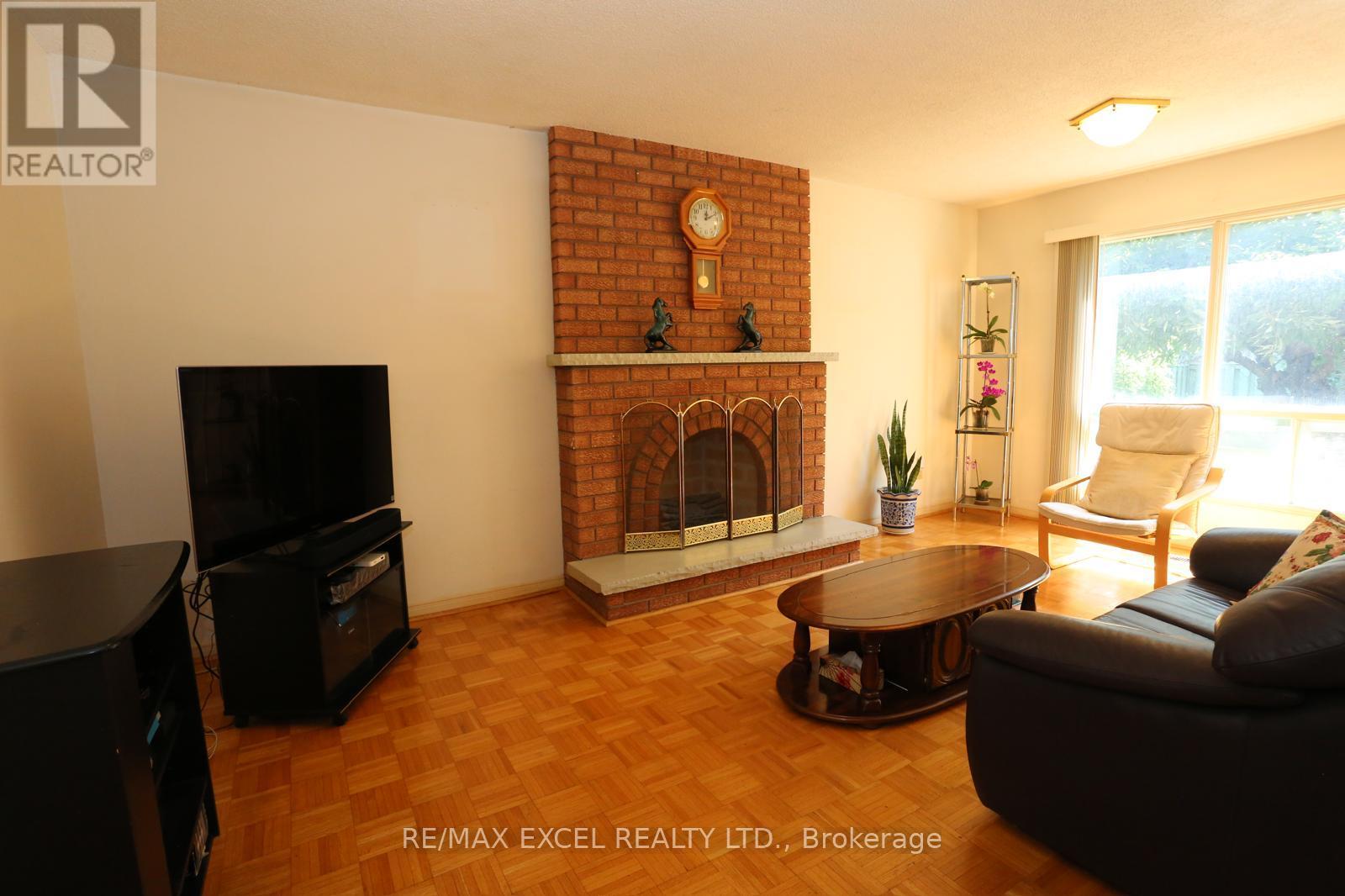 93 Olivewood Drive, Markham, Ontario  L3S 3E2 - Photo 20 - N13641754