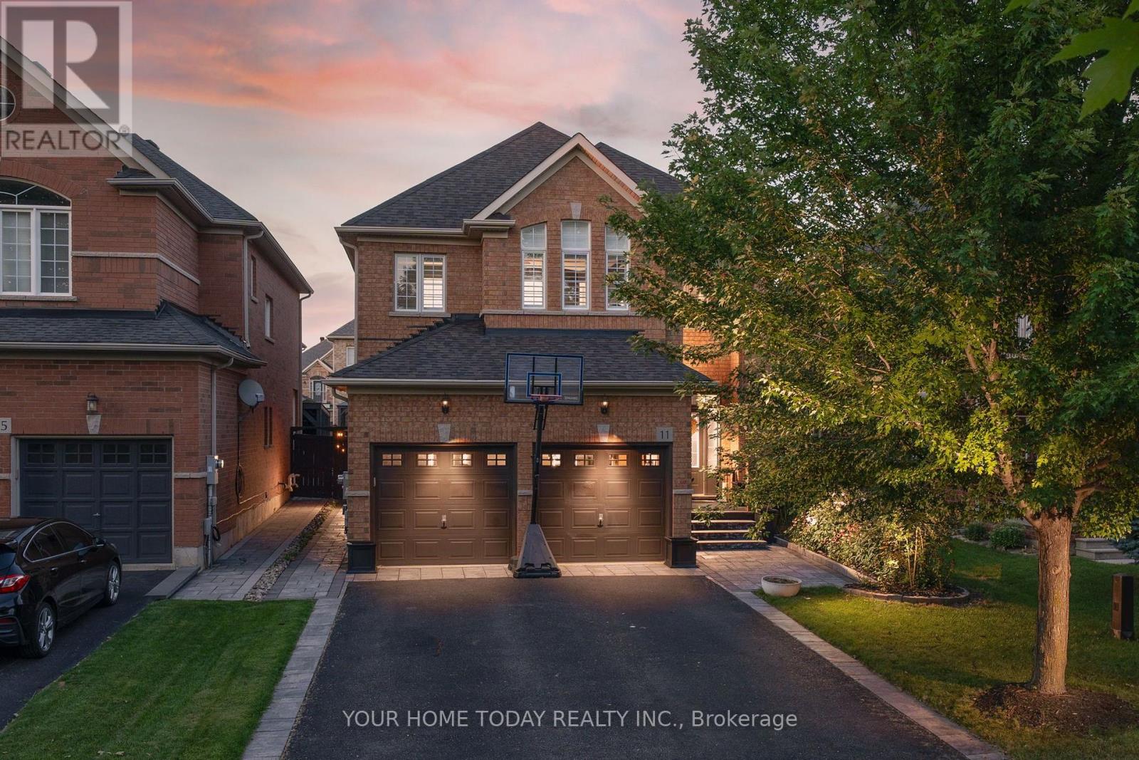 11 ORCHID AVENUE, Halton Hills, Ontario
