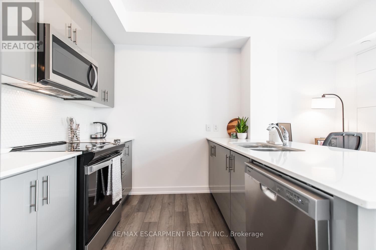531 - 10 Mallard Trail, Hamilton, Ontario  L0R 2H1 - Photo 16 - X13646302