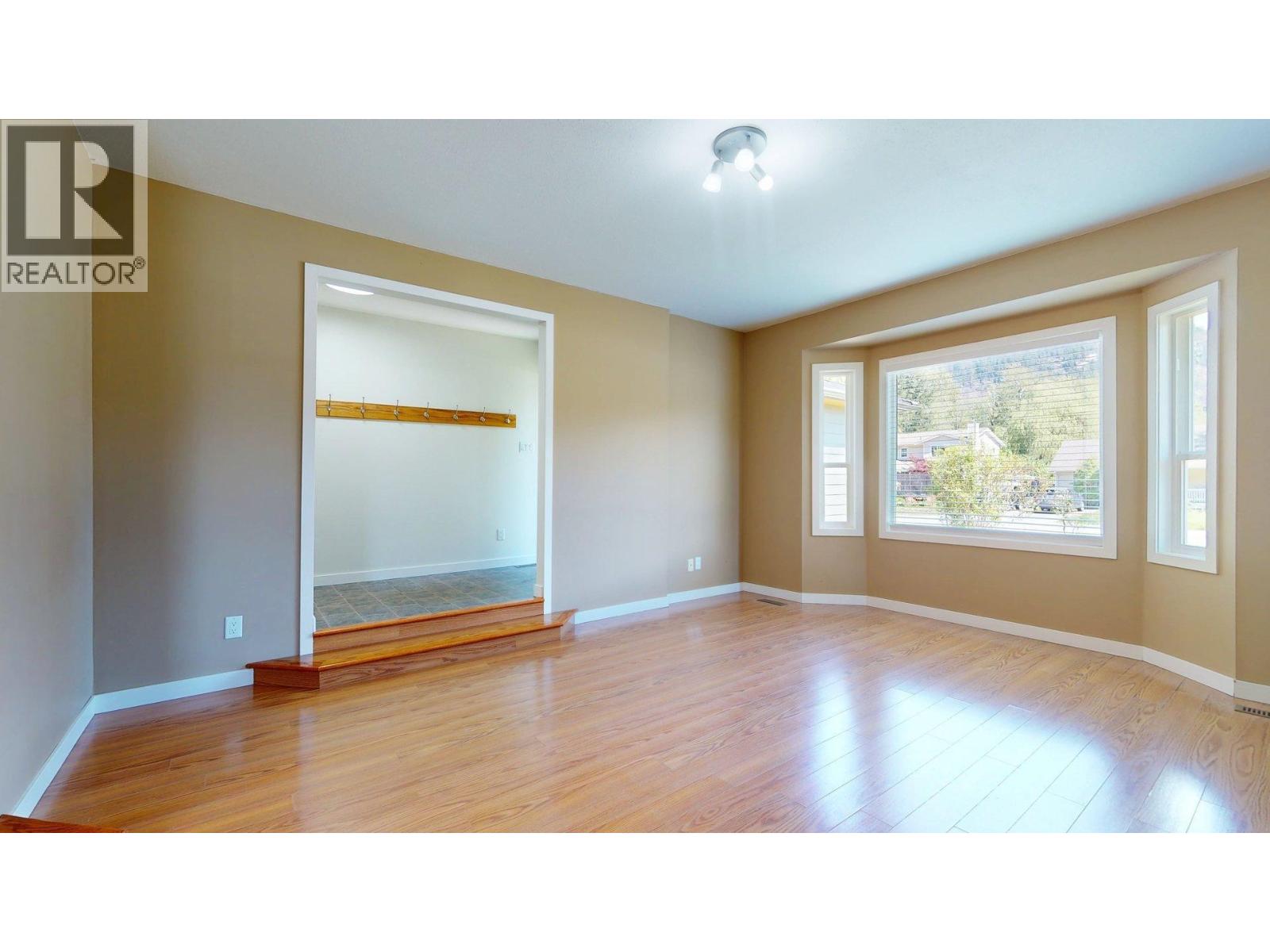 41613 Cottonwood Road, Squamish, British Columbia  V0N 1H0 - Photo 4 - R3120115