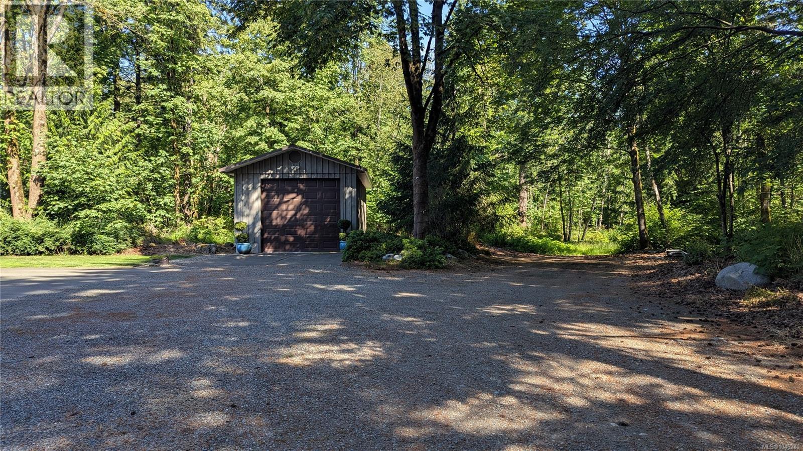 2400 Ployart Rd, Black Creek, British Columbia  V9J 1H8 - Photo 14 - 1046280