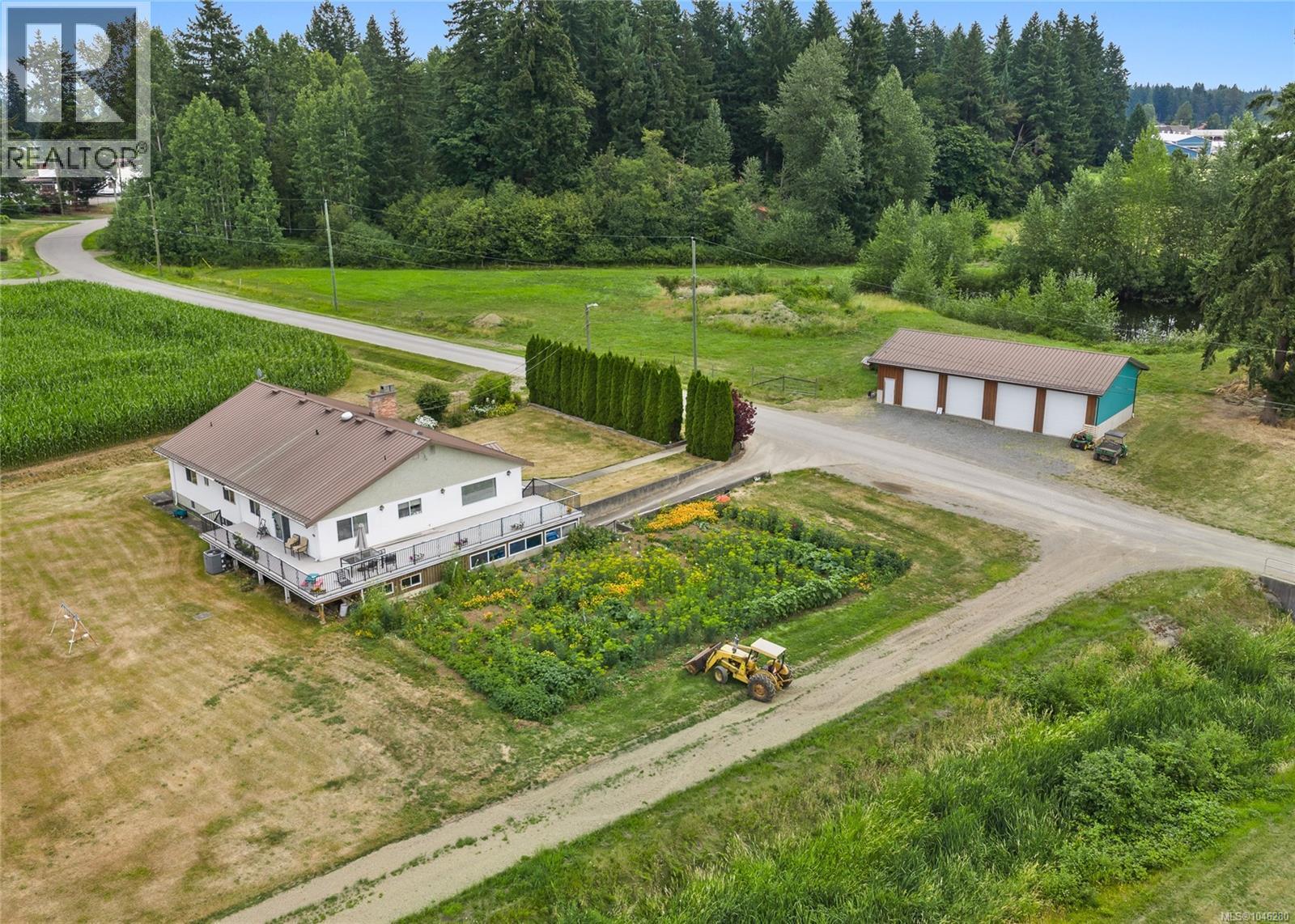 2400 Ployart Rd, Black Creek, British Columbia  V9J 1H8 - Photo 16 - 1046280
