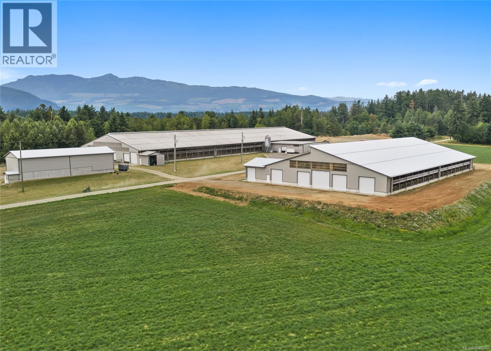 2400 Ployart Rd, Black Creek, British Columbia  V9J 1H8 - Photo 3 - 1046280