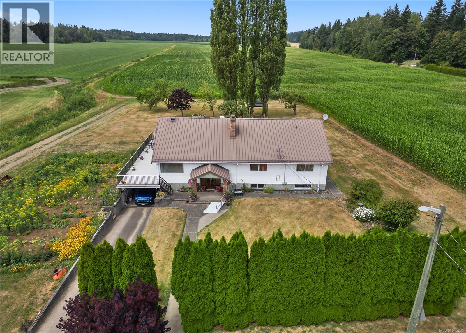 2400 Ployart Rd, Black Creek, British Columbia  V9J 1H8 - Photo 8 - 1046280
