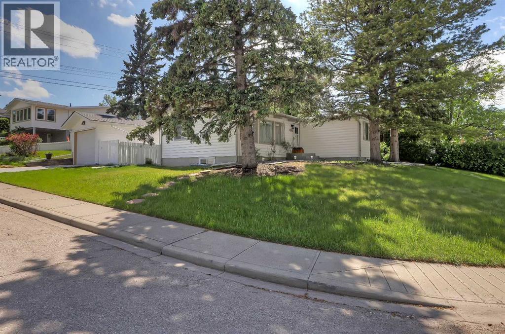185 Springwood Drive SW, Calgary, Alberta