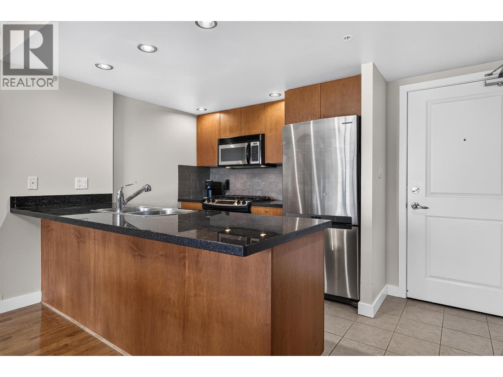 907 6233 Katsura Street, Richmond, British Columbia  V6Y 4K1 - Photo 2 - R3153370