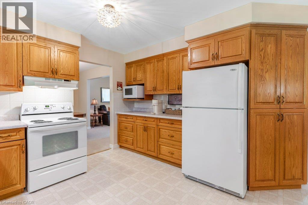 11 Grey Owl Drive, Elmira, Ontario  N3B 1S4 - Photo 14 - 40852751