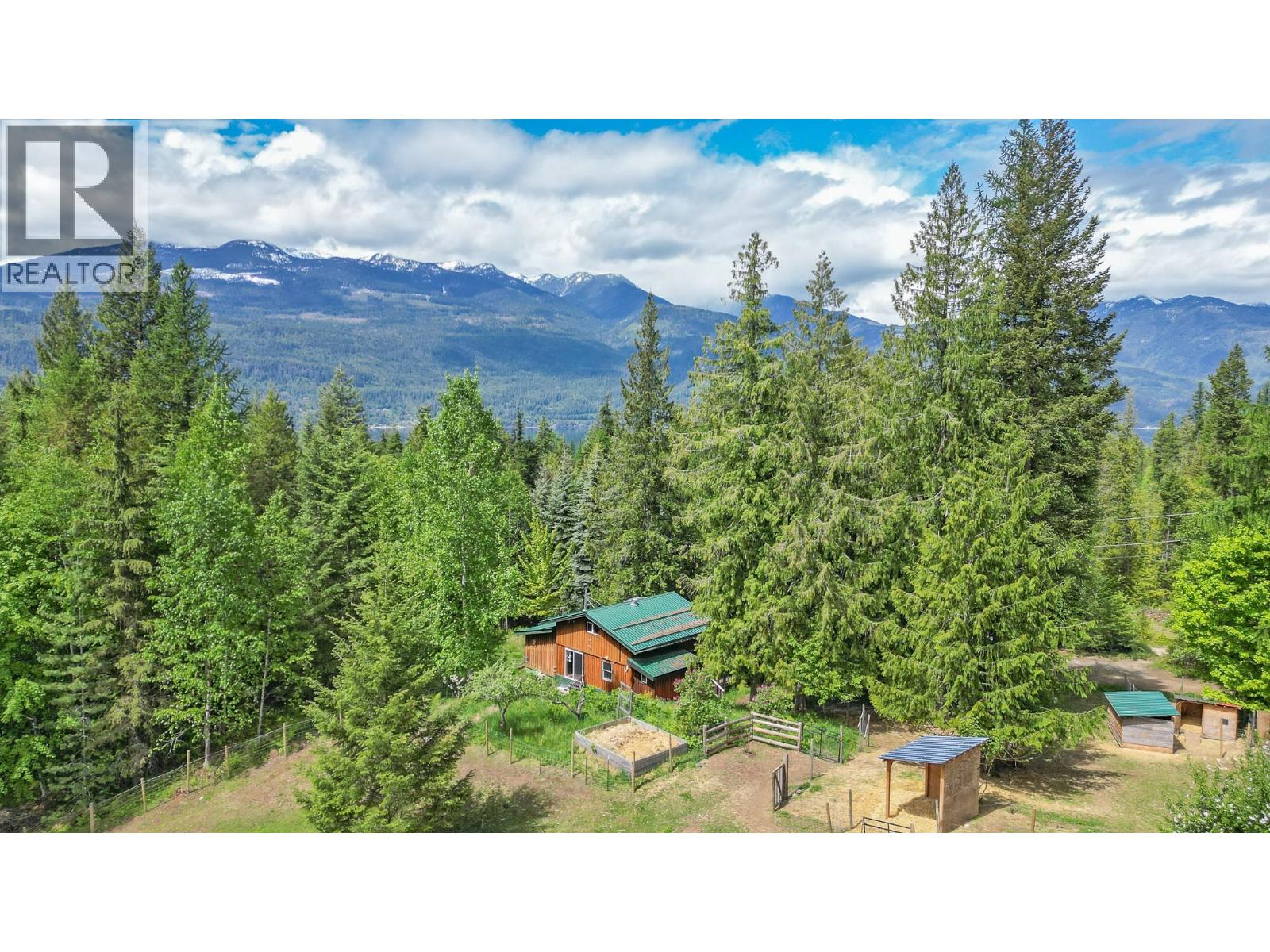 899 Coleman Road, Riondel, British Columbia  V0B 2B0 - Photo 2 - 10392719