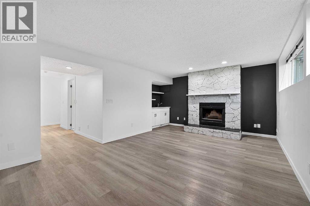 1091 Berkley Drive Nw, Calgary, Alberta  T3K 1S6 - Photo 21 - A2329717
