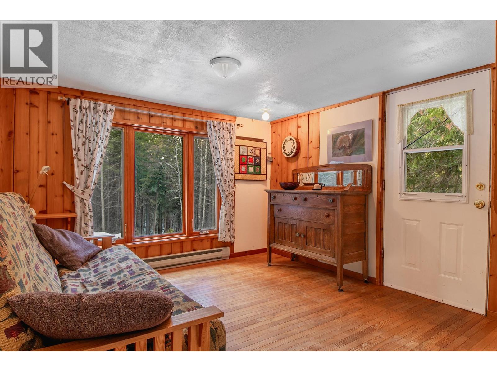 899 Coleman Road, Riondel, British Columbia  V0B 2B0 - Photo 4 - 10392719
