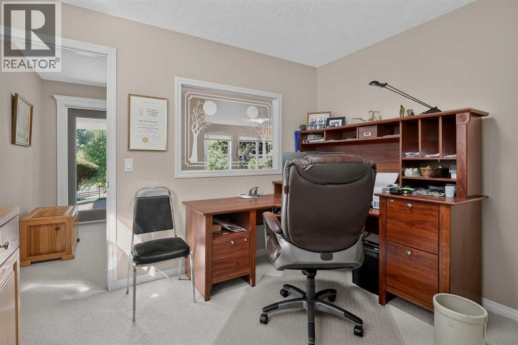 35 Tusslewood View NW, Calgary, Alberta  T3L 2Y3 - Photo 37 - A2333365