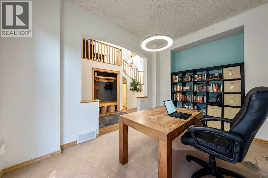 391 Banister Drive, Okotoks, Alberta  T1S 1W2 - Photo 8 - A2333832