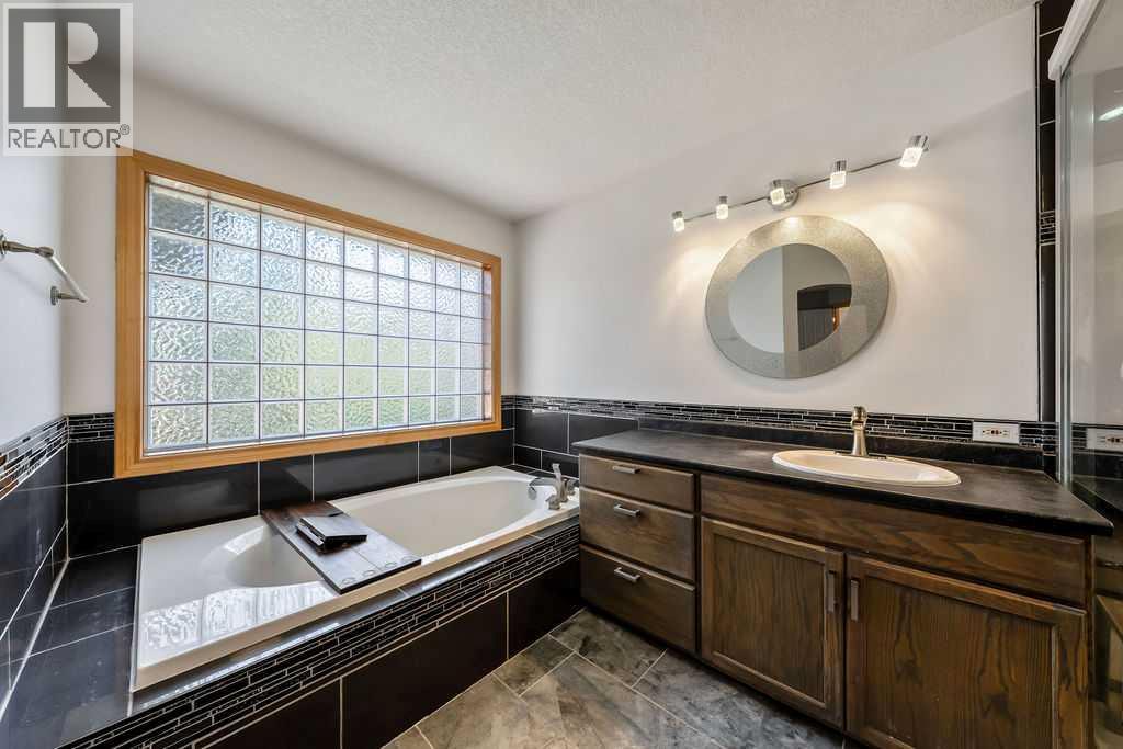 391 Banister Drive, Okotoks, Alberta  T1S 1W2 - Photo 32 - A2333832