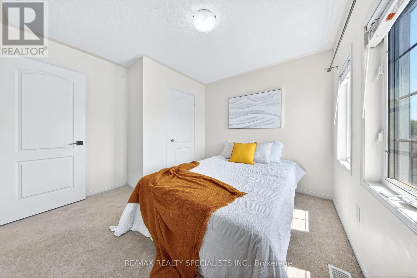 45 Warnford Circle, Ajax, Ontario L1T 0J7 - Photo 25 - E13636188