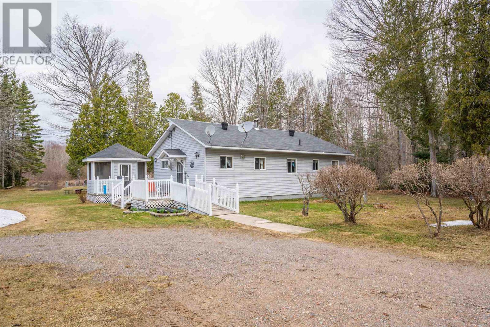 98 Whispering Pines Rd, Goulais River, Ontario  P0S 1E0 - Photo 28 - SM260970