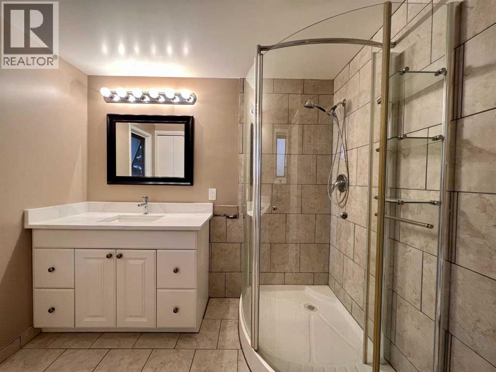 58 Canterbury Gardens SW, Calgary, Alberta  T2W 2S9 - Photo 20 - A2335232