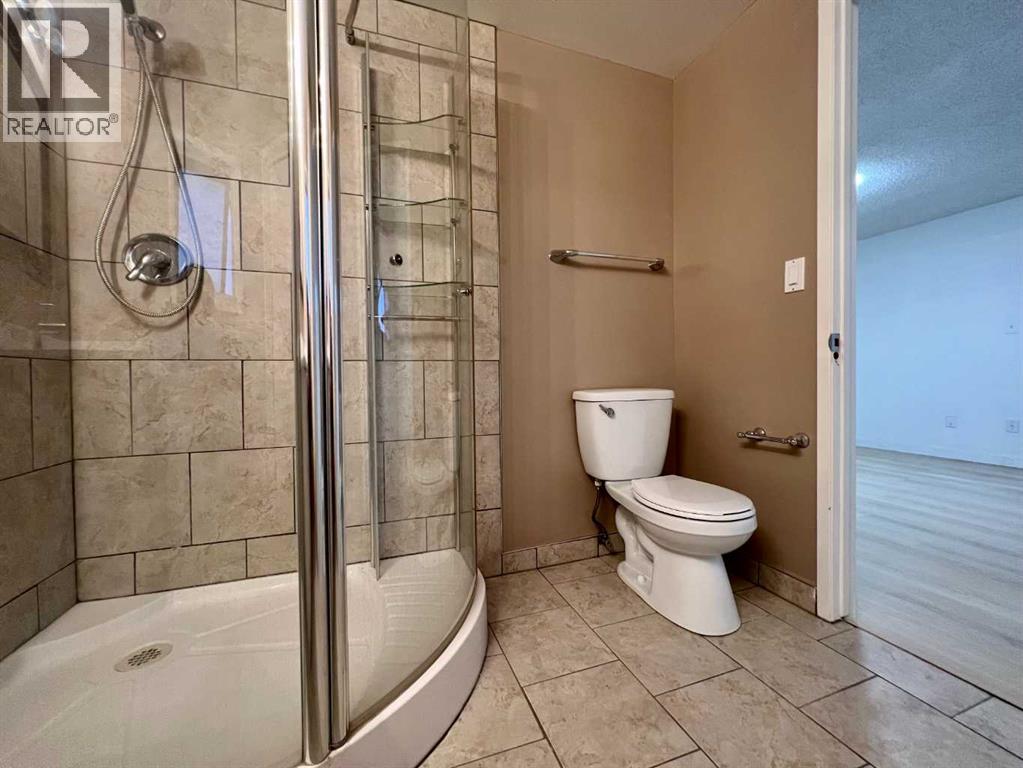 58 Canterbury Gardens SW, Calgary, Alberta  T2W 2S9 - Photo 21 - A2335232