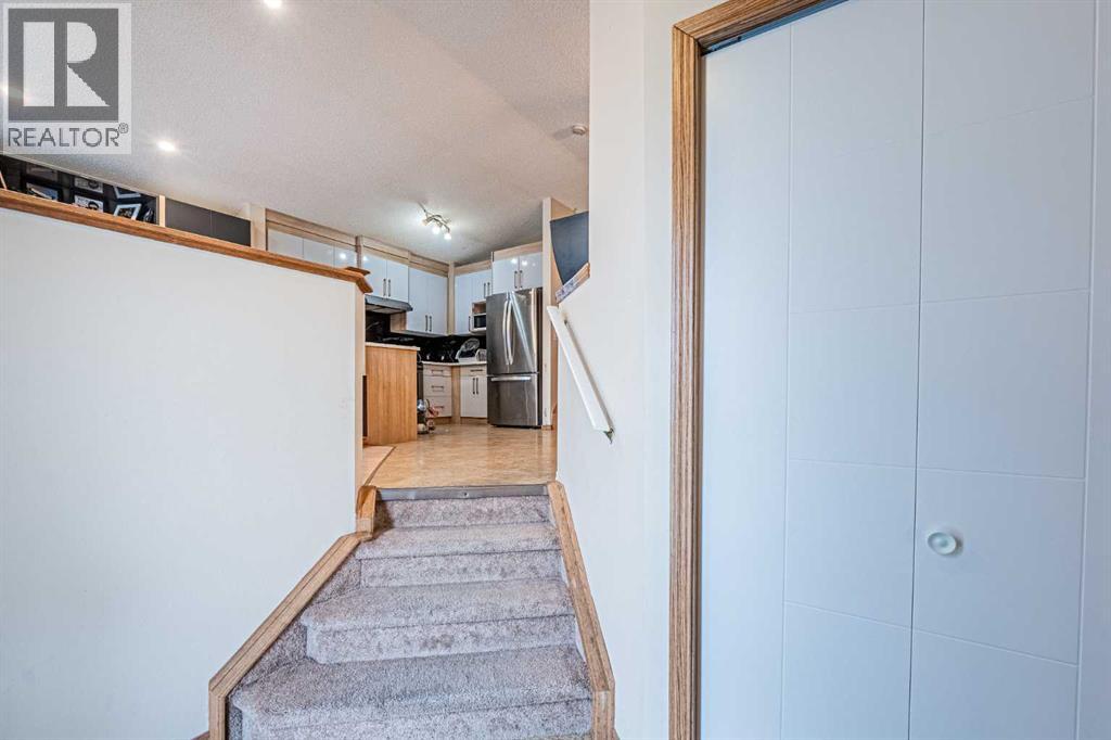 65 Martinvalley Road NE, Calgary, Alberta  T3J 4L9 - Photo 5 - A2335350