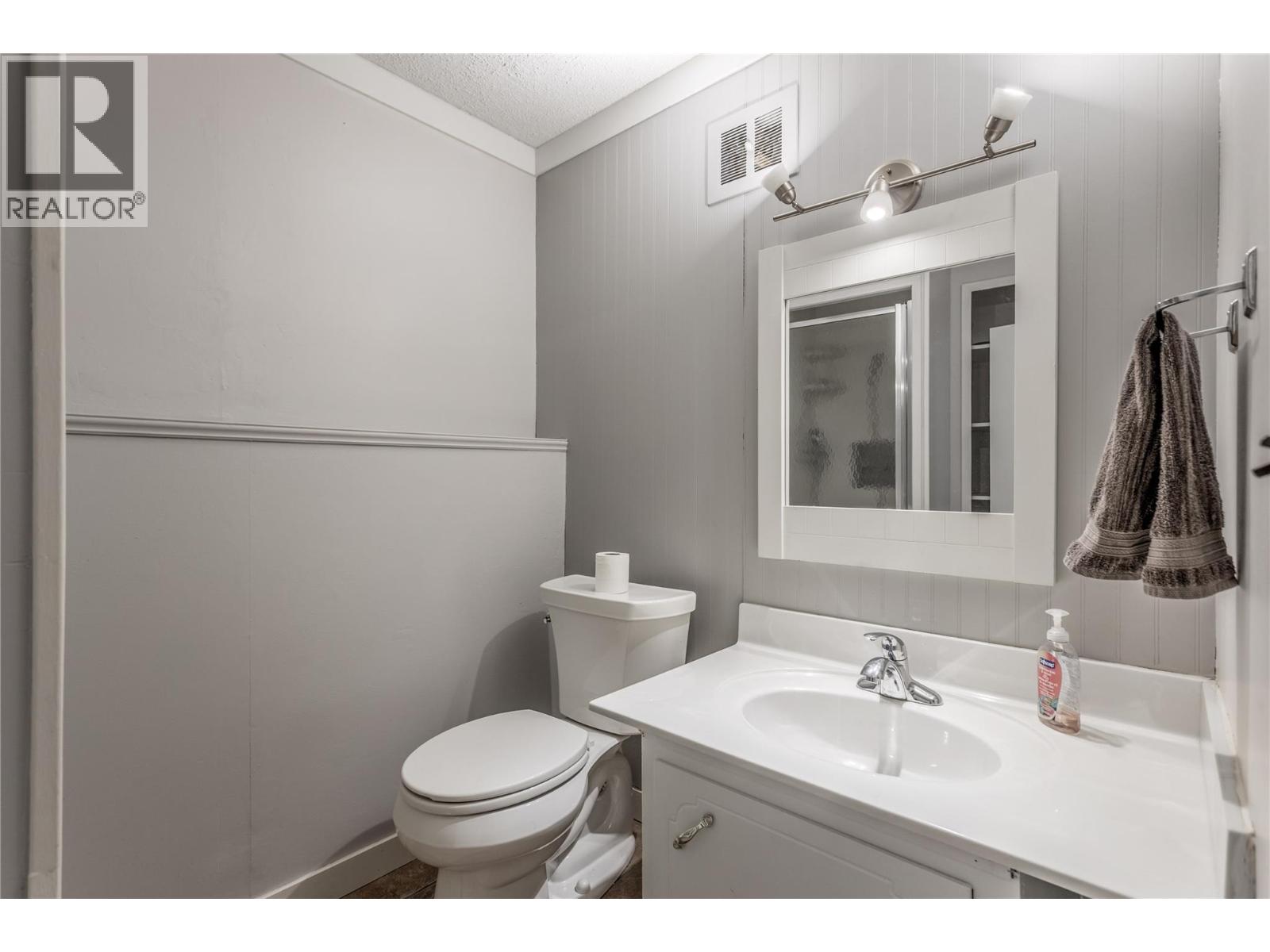 2103 12 Street, Vernon, British Columbia  V1T 3S5 - Photo 21 - 10396644