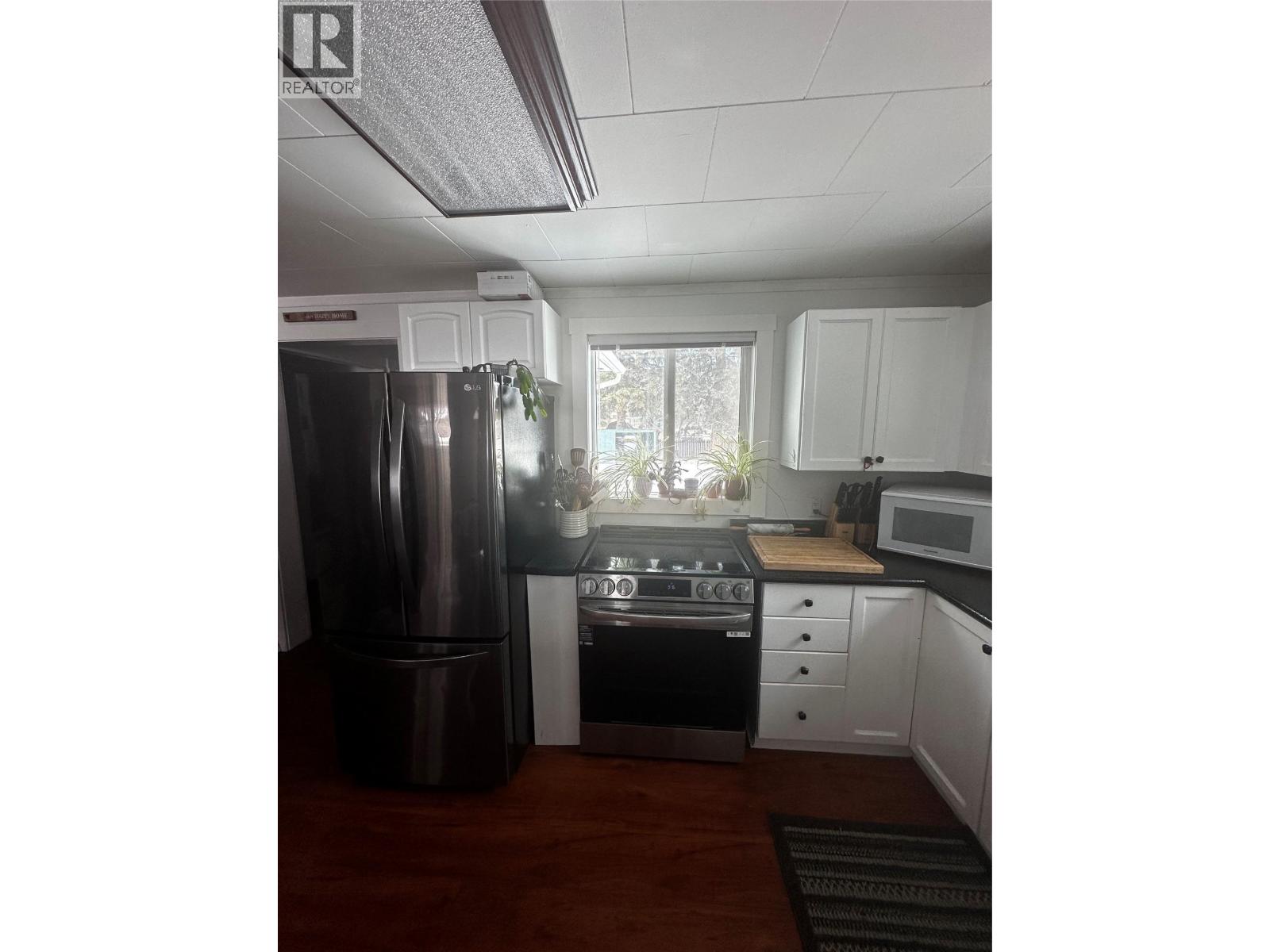 5109 43 Street NE, Chetwynd, British Columbia  V0C 1J0 - Photo 5 - 10379113