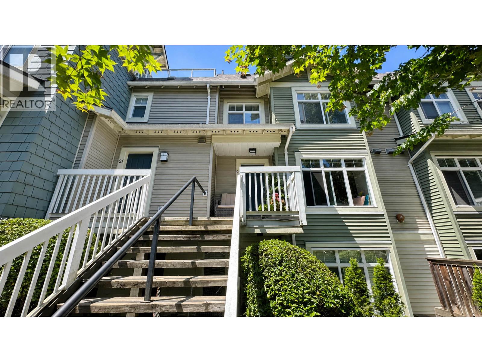 28 7428 Southwynde Avenue, Burnaby, British Columbia V3N 0A1 - Photo 2 - R3137042