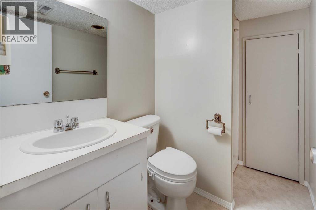 2328 Munro Drive NE, Calgary, Alberta  T2E 5Y9 - Photo 31 - A2324215