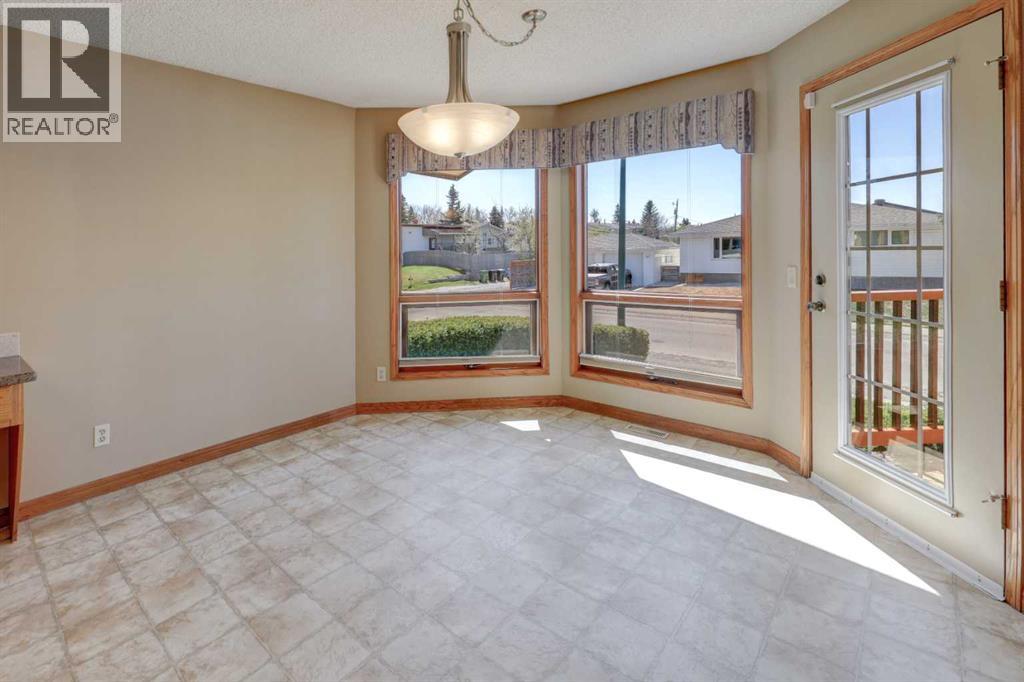 2328 Munro Drive NE, Calgary, Alberta  T2E 5Y9 - Photo 9 - A2324215