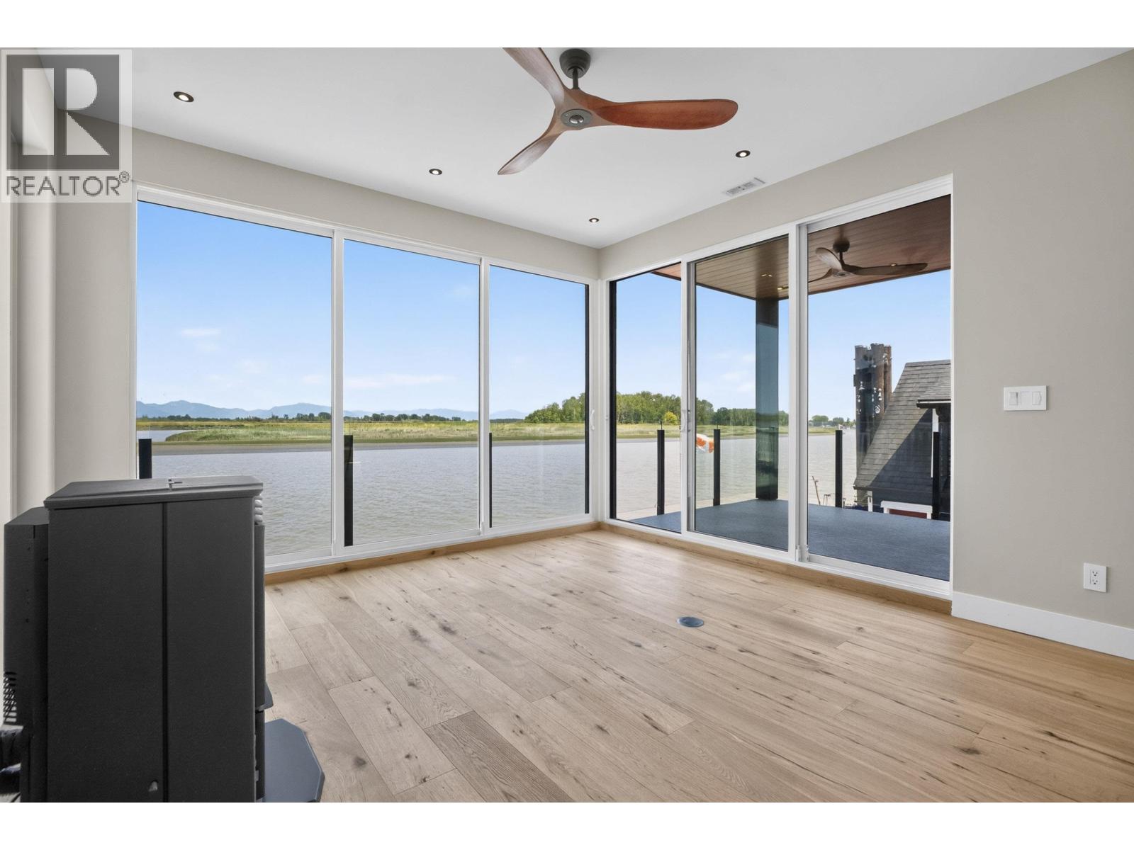 10 3871 W River Road, Delta, British Columbia  V4K 5E9 - Photo 8 - R3148233