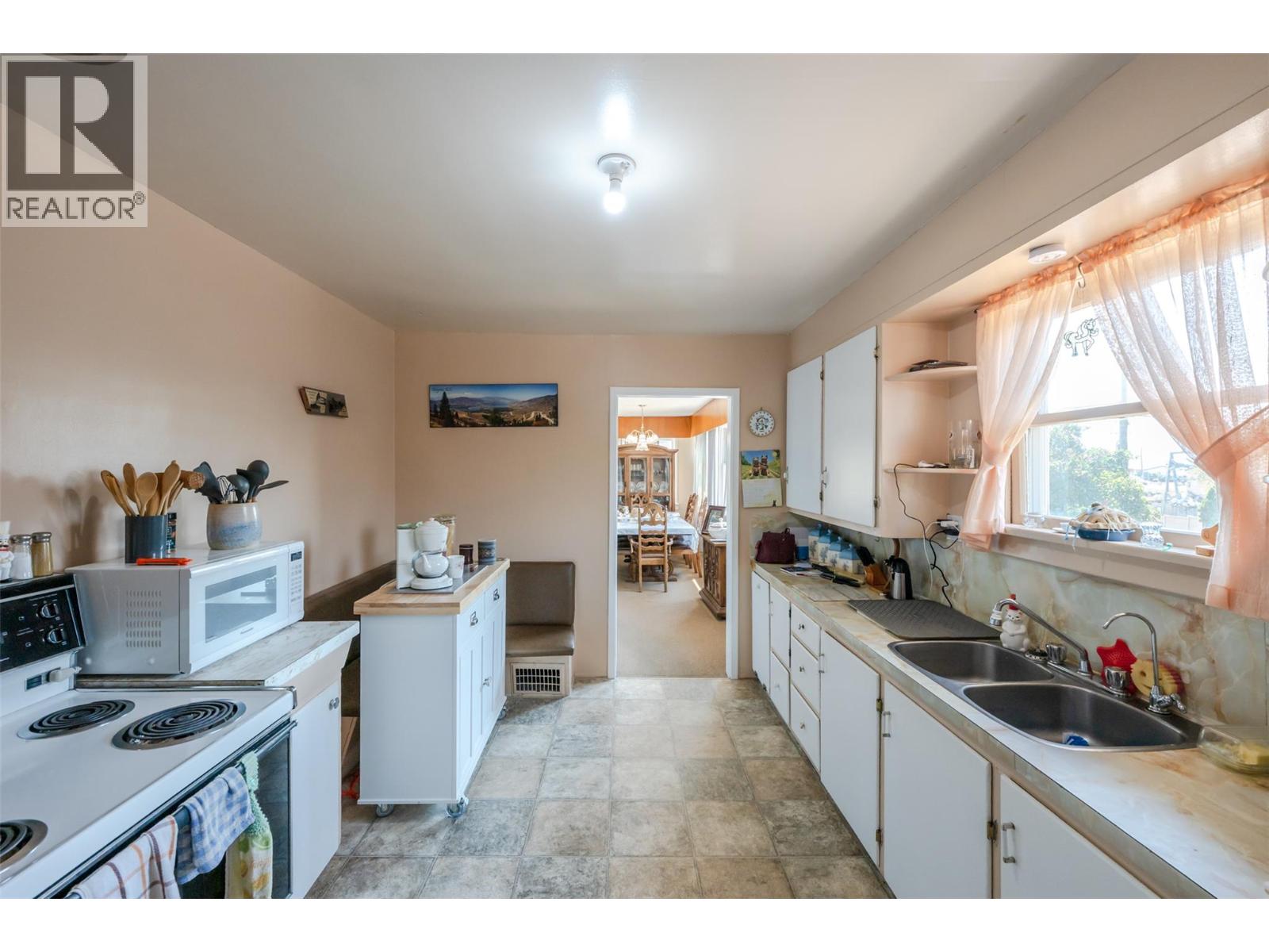 6802 89th Street, Osoyoos, British Columbia  V0H 1V1 - Photo 17 - 10396860