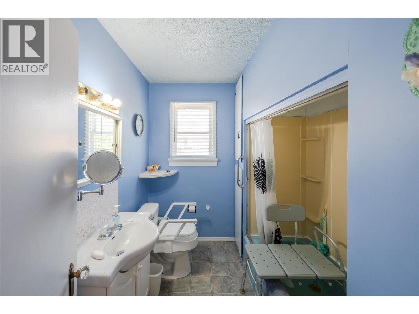 6802 89th Street, Osoyoos, British Columbia  V0H 1V1 - Photo 24 - 10396860