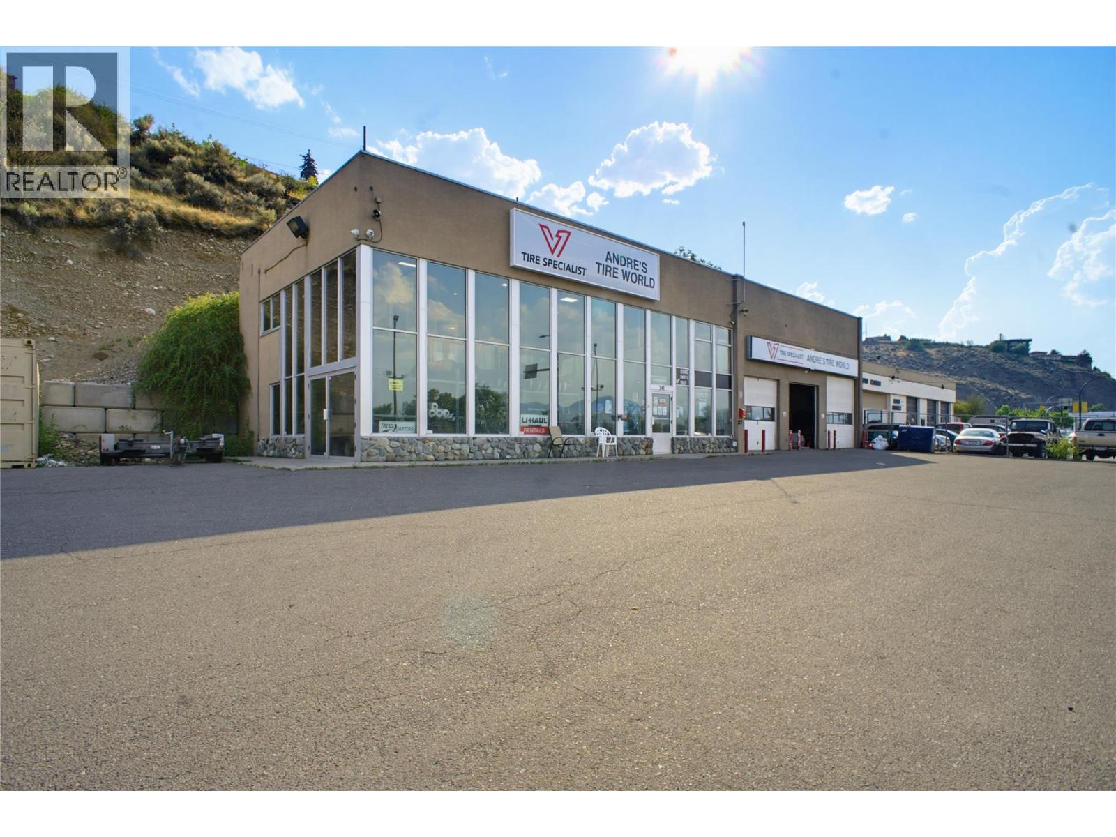 341 Victoria Street W, Kamloops, British Columbia  V2C 1A5 - Photo 2 - 10395248