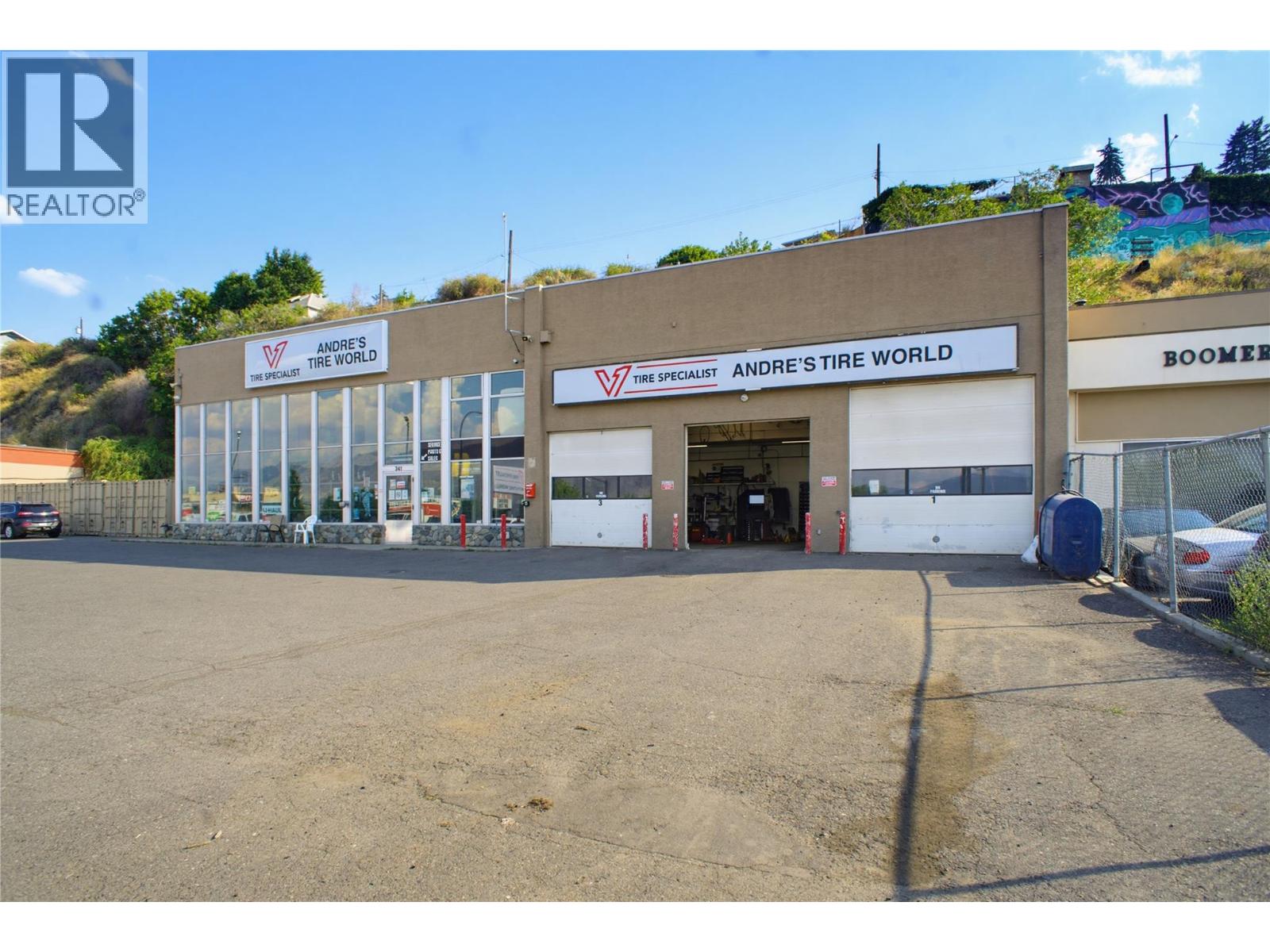 341 Victoria Street W, Kamloops, British Columbia  V2C 1A5 - Photo 3 - 10395248